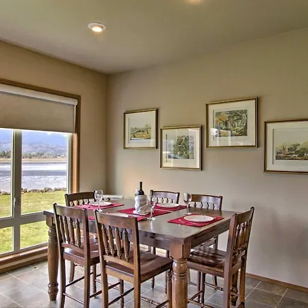 Bayside Home - 6 Miles To Olympic National Forest!
